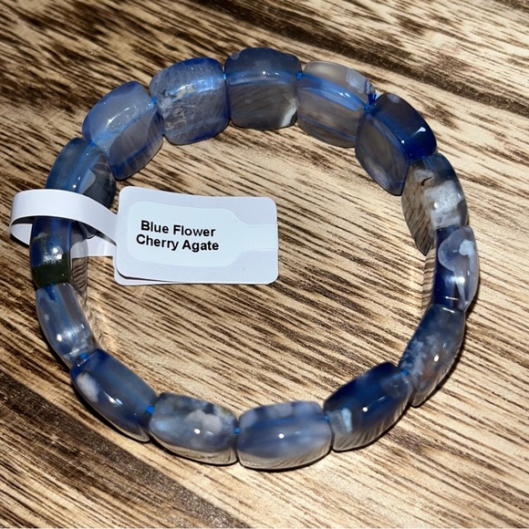 Beautiful Blue Cherry Flower Agate Stretch Bangle Bracelet - Picture 3 of 6